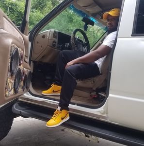 Meet your Posher, Bobby